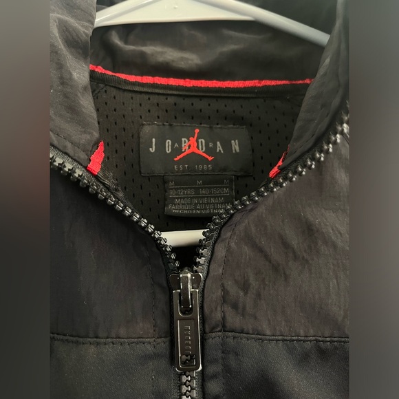 Boys Jordan Jacket - Picture 3 of 3